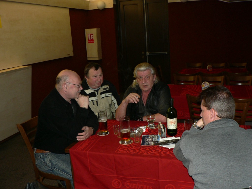 img00004.jpg