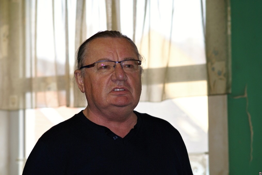 img00003.jpg
