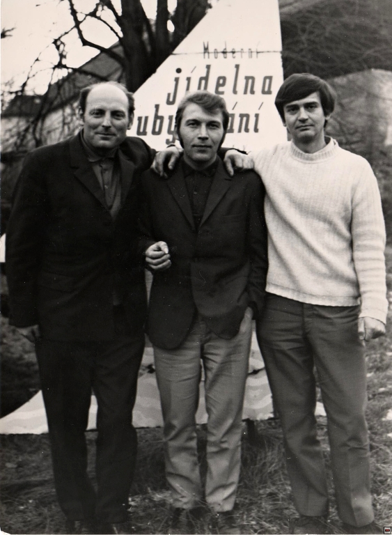 img00020.jpg