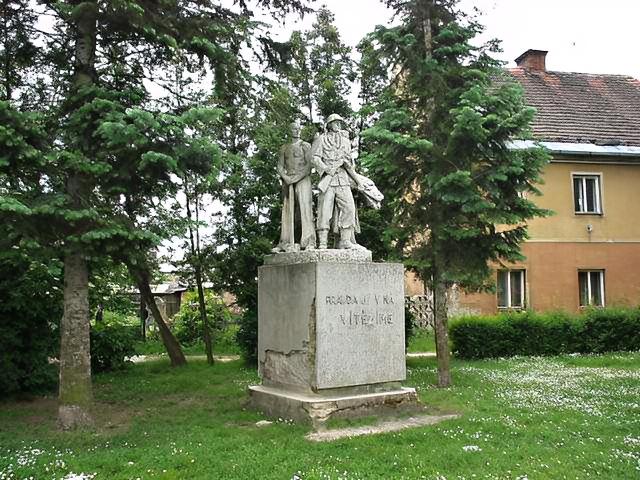 pomnikvcera